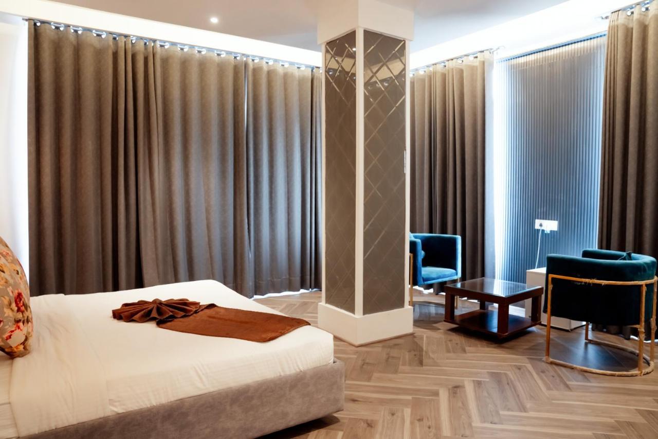 Redwood Resort Панчкула Екстер'єр фото