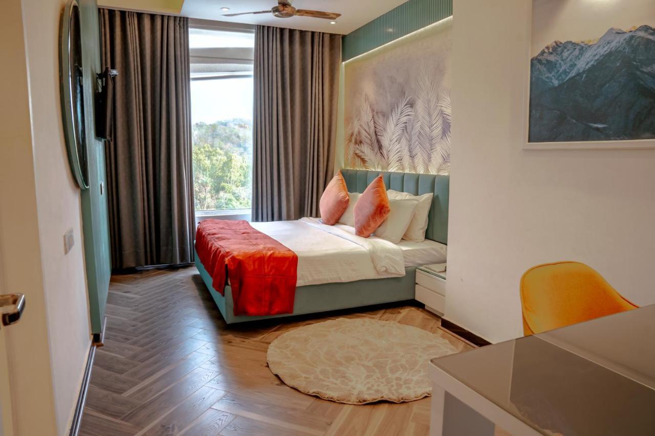 Redwood Resort Панчкула Екстер'єр фото